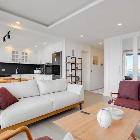 Luxury Waterfront House 9 Min To Marina * Yalikavak